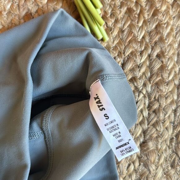 STAX Petrol Blue & Gray Original Length Shorts Workout Yoga Size Small - Picture 7 of 8